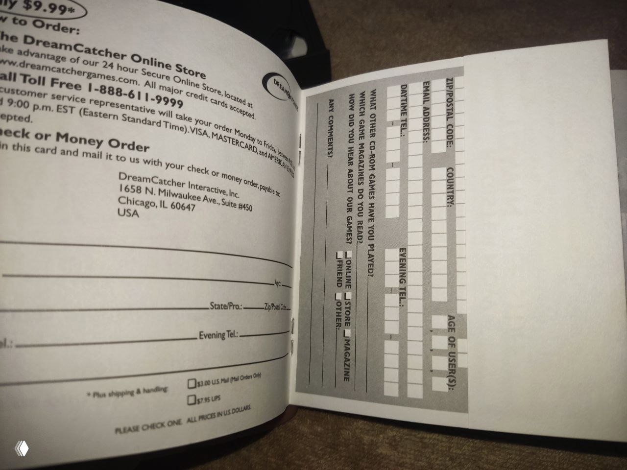 Разворот с регистрационной картой и информацией DreamCatcher: поля для заполнения, адрес издателя и предложения по заказу.