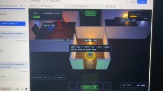 Скриншот рабочего прототипа игры: вид сверху на уровень с подсветкой зон, интерфейс превью и элементы игрового окружения на экране компьютера.