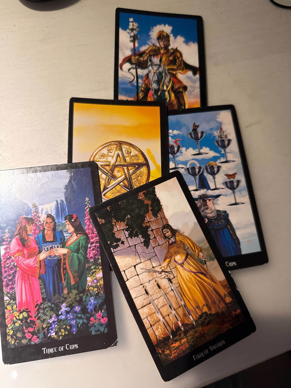 Можно ли через Таро влиять на волю другого человека?