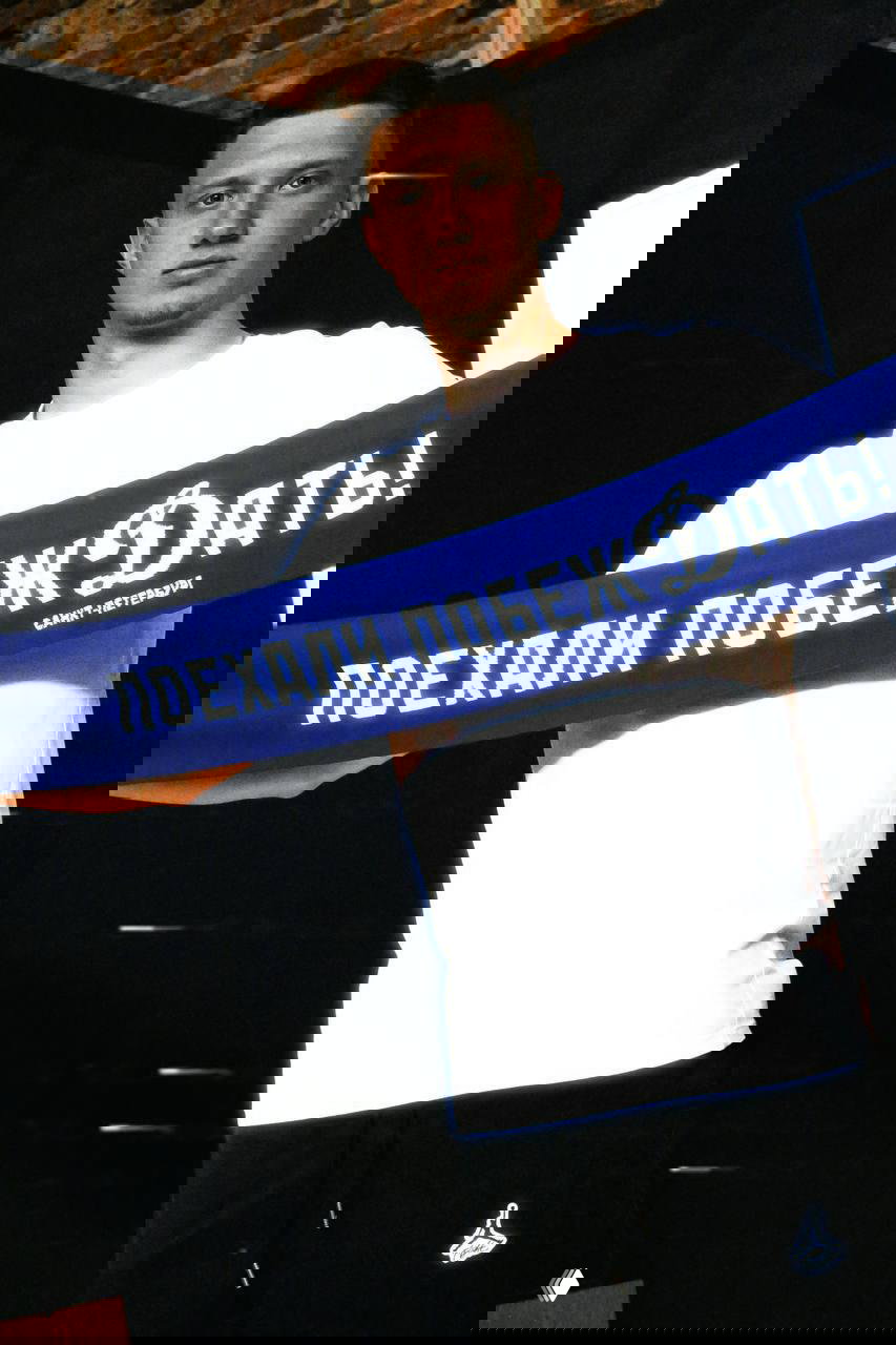 Тематические шарфы для ФК «Динамо» к Дню космонавтики