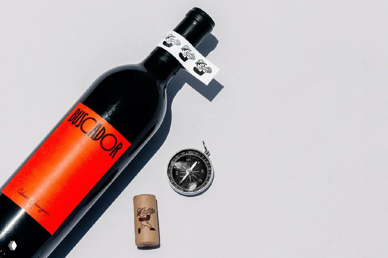 Современное оформление сервиса доставки Legal Wines