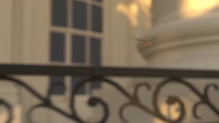 Размытое фото балкона с декоративным ограждением на светлом фоне; кадр нечеткий, виден мелкий объект в кадре, иллюстрация к новости о дроне против комаров.