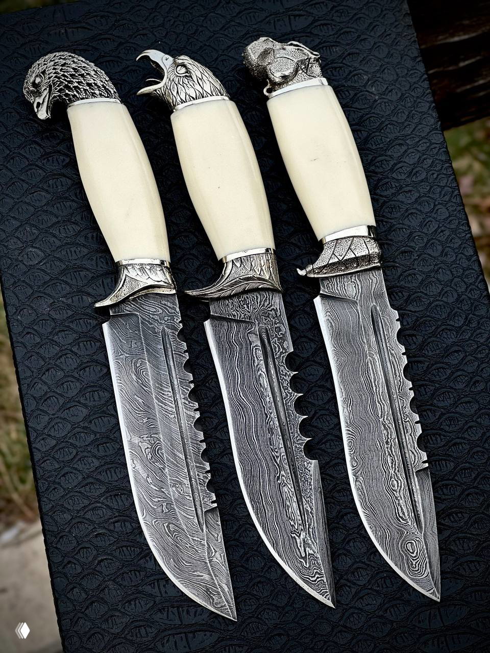 Нож из дамаска с акриловой рукоятью — 9000 ₽