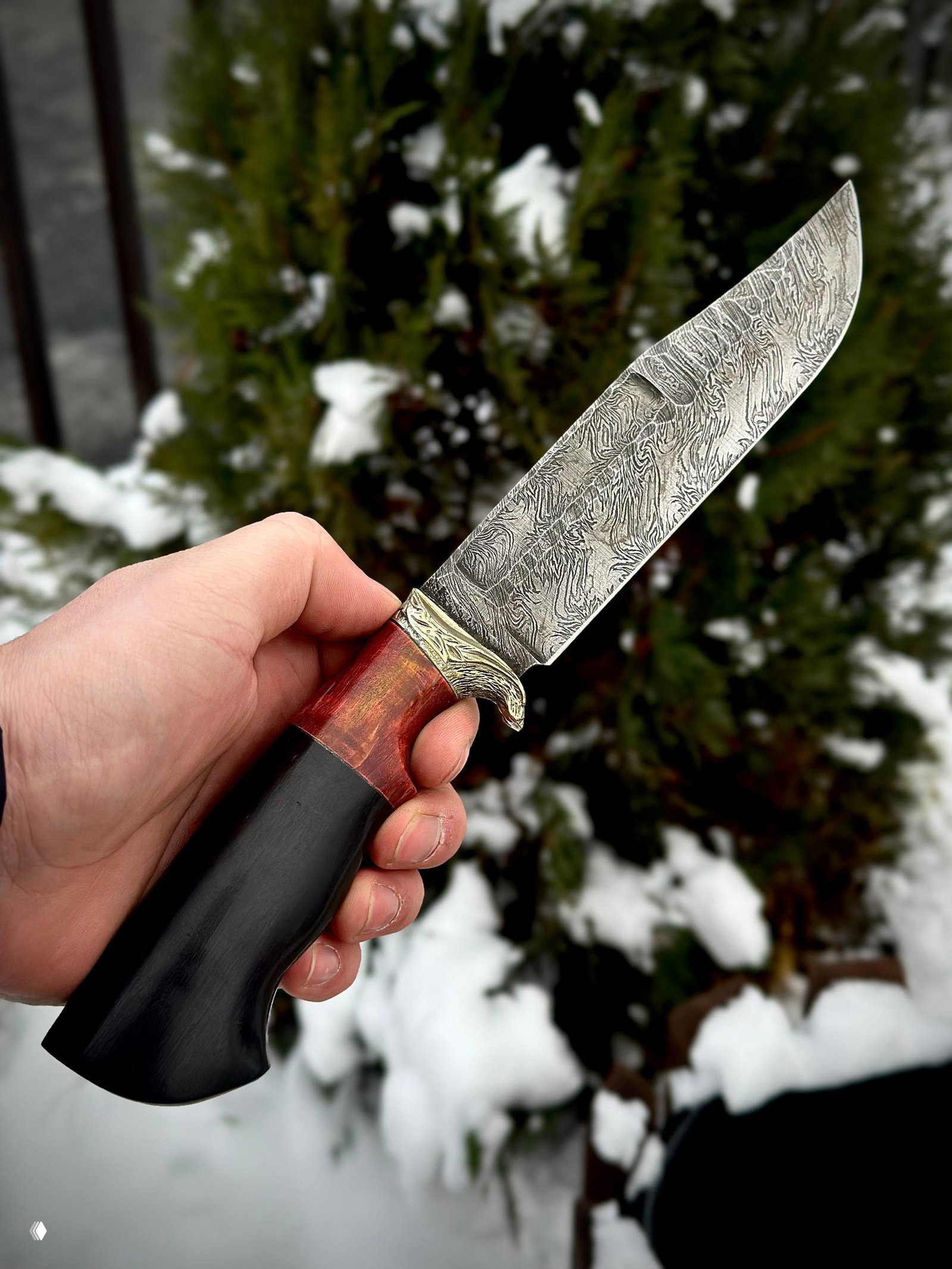Дамаск — нож с рукоятью из граба и карельской берёзы