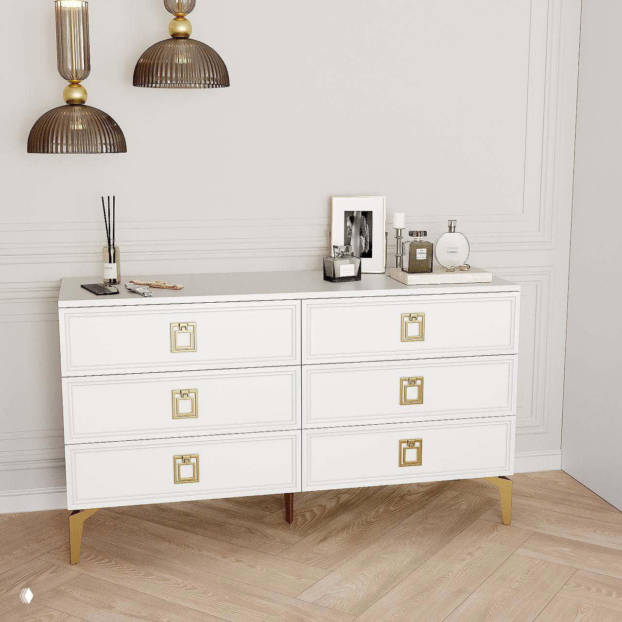 Широкий белый комод серии СИРИУМ с аккуратными фасадами и золотистыми ручками на фоне классической стеновой панели и подвесных светильников.