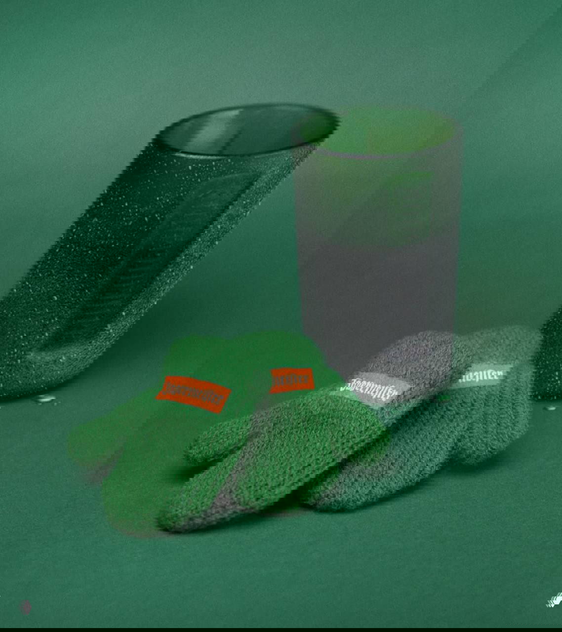 Jägermeister выпустил мини-варежки для шотов