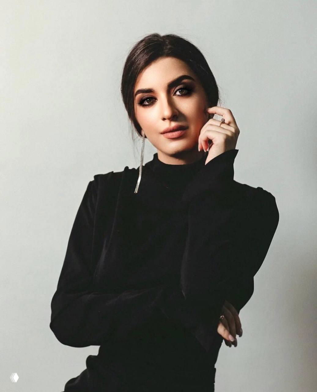 Ларионова Майя — специалист по зарплате и кадрам