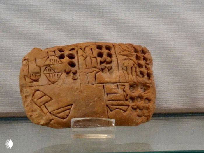 Таппути — первая женщина-парфюмер в Ассирии