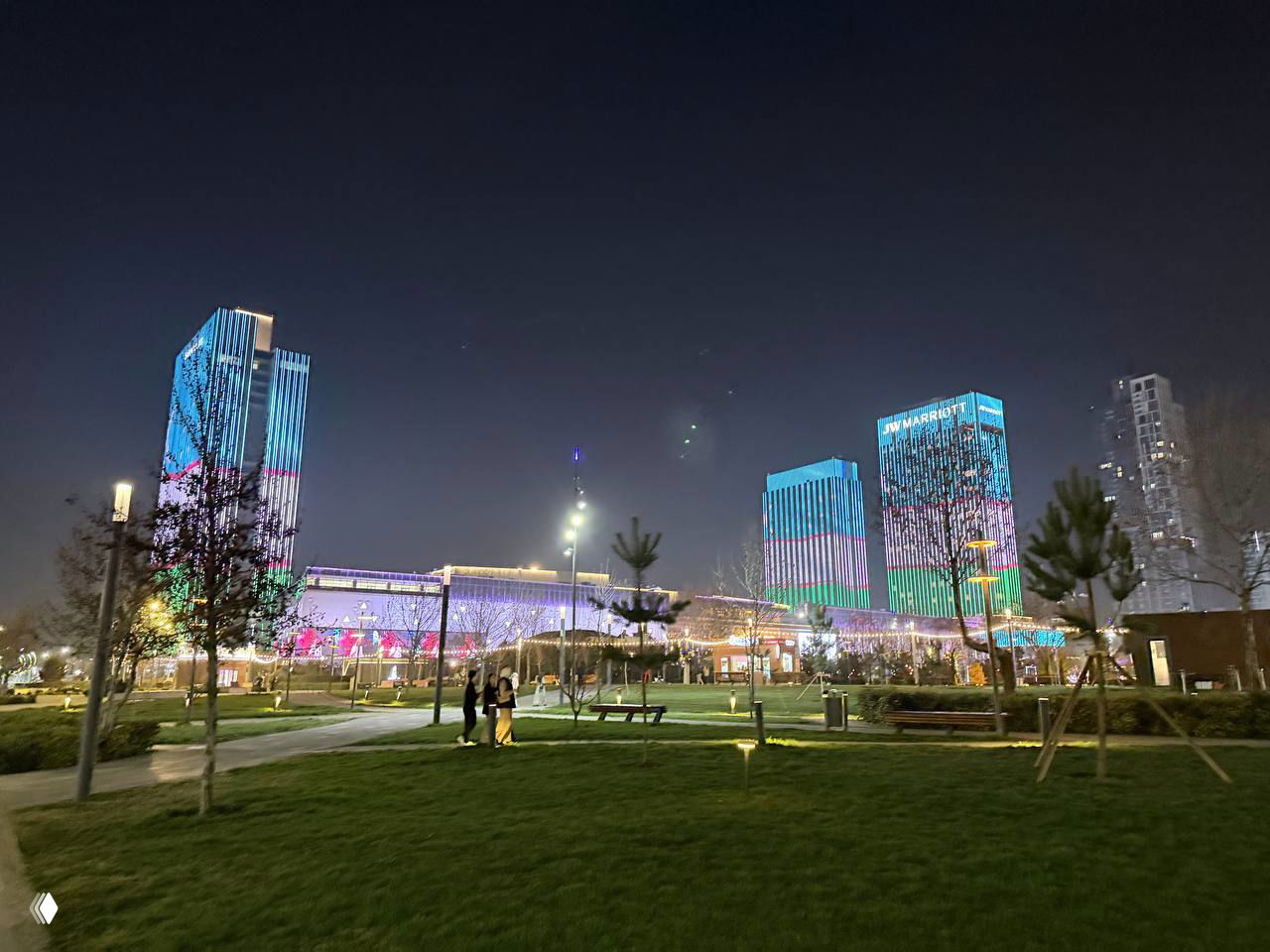 Comète Chanel в вечернем Ташкенте