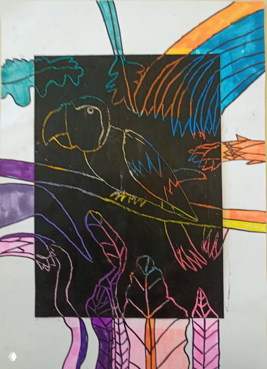 Граттаж/царапаная техника: тёмный фон с цветными линиями, изображение тукана и растительных форм, эффект контрастных контуров и графики.