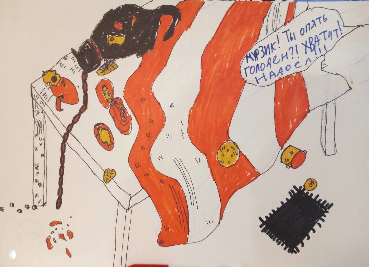 Детский рисунок маркерами с ярко‑оранжевой скатертью, рассыпанными блинами, бутылкой и текстом в облачке — динамичная сюжетная сценка на столе.