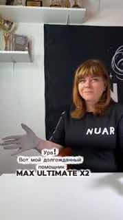 Юлия Андреева в студии демонстрирует встраиваемую вытяжку MAX Ultimate X2 и магнитный отсек фильтра — виден дизайн, крепления.
