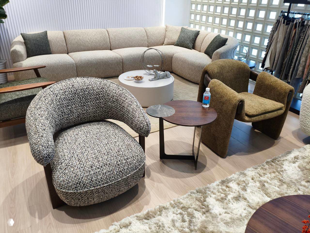 Подборка стульев и кресел с CIFF 2026