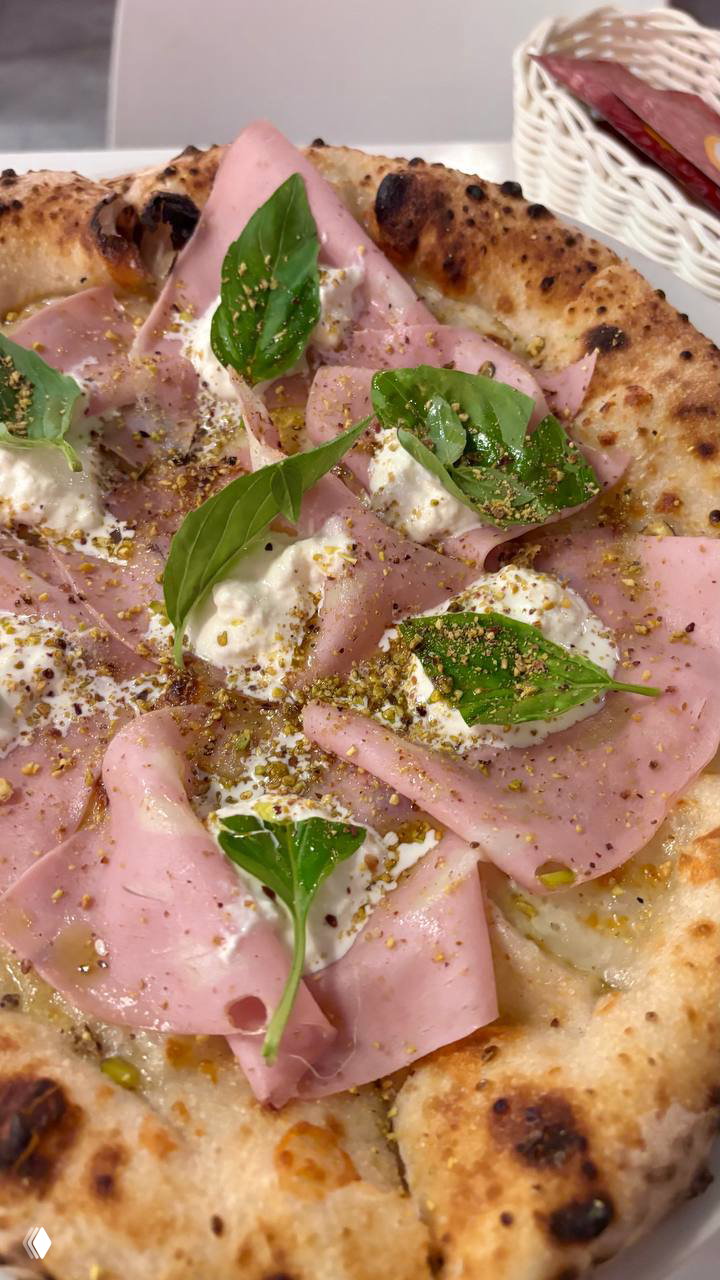 Terrapieno — неаполитанская пицца с тестом 72 часа