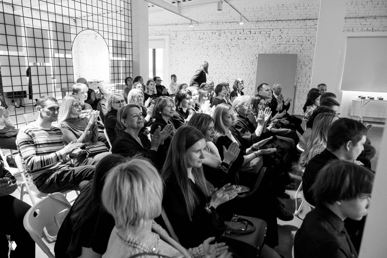 Сохранить социальные связи