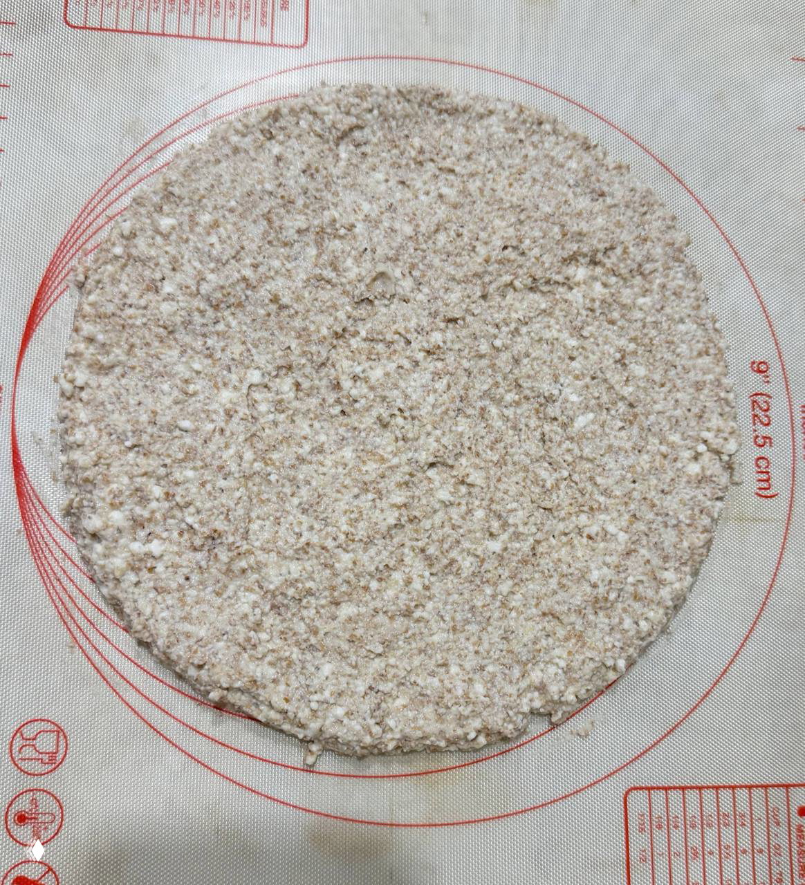 Пицца с грушей на творожной основе