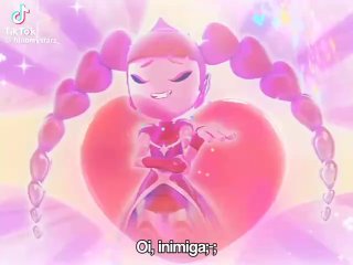 Розово-голубой кадр анимации с героиней и сердечками, заметны логотип TikTok и португальские субтитры — вероятно вирусный клип.