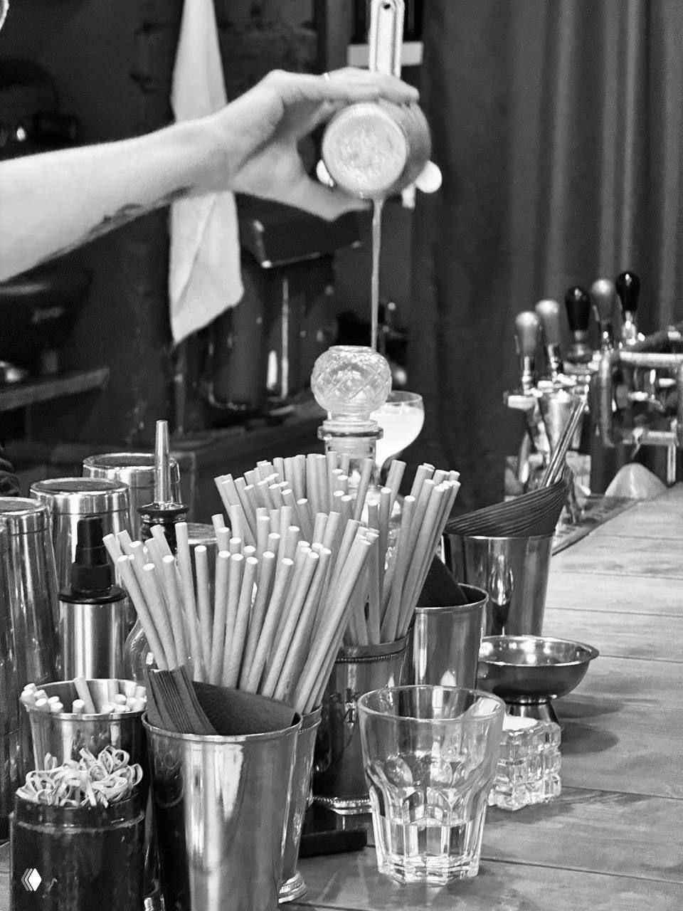 Экскурсия-барный поход по питейным местам — 1 марта