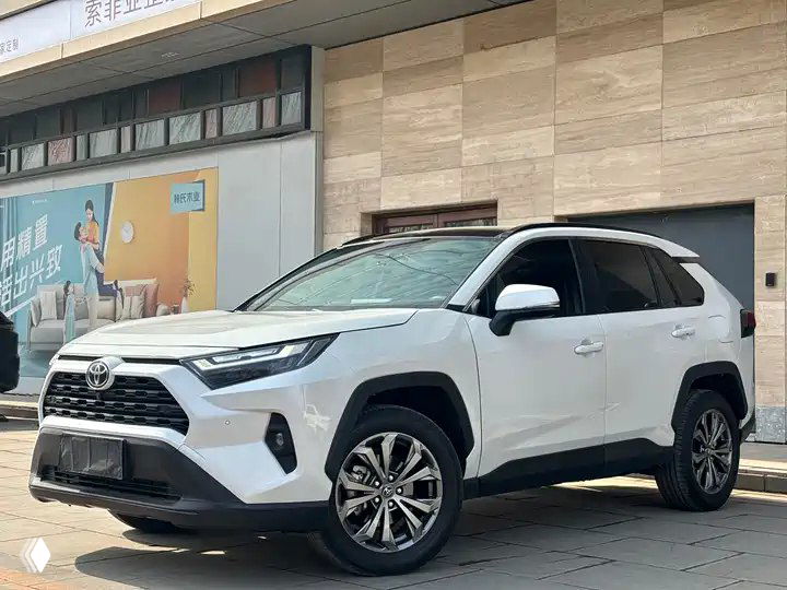 Toyota RAV4 2.0L CVT 2WD Fashion Plus | 2023/11