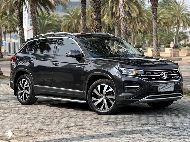 Volkswagen Tayron 280TSI 2WD Luxury 2022 (Китай)