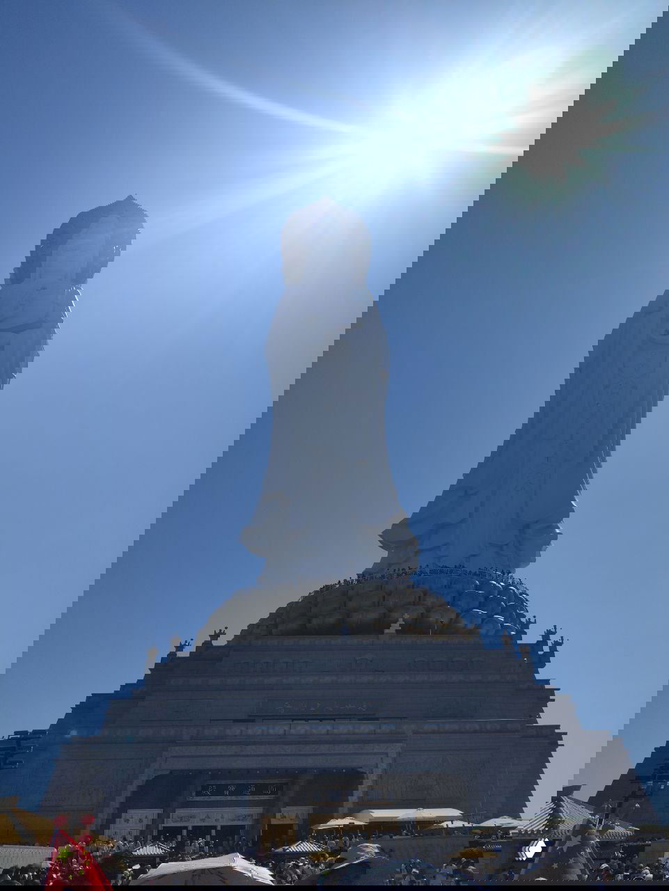 Статуя Гуань Инь на Хайнане — 108 метров