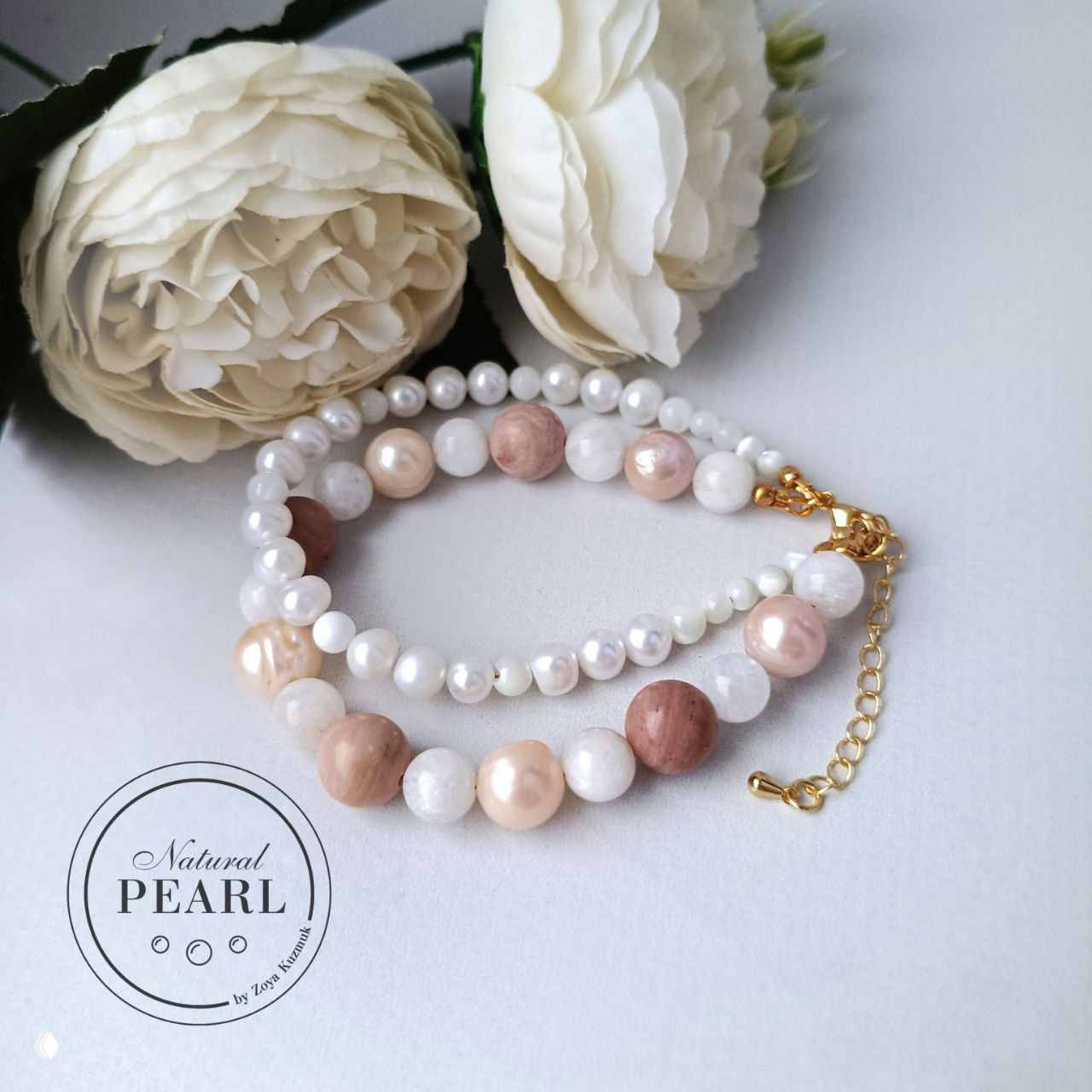 Браслет из перламутра, жемчуга и родонита