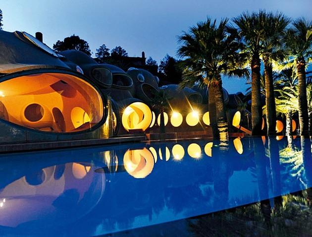 Пузырчатый дом Пьера Кардена в Каннах