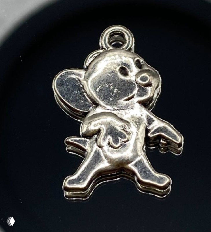 Не удержалась… пришлось нарядить мышку