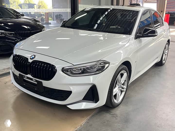 BMW 1 Series 120i M Sport апрель 2022
