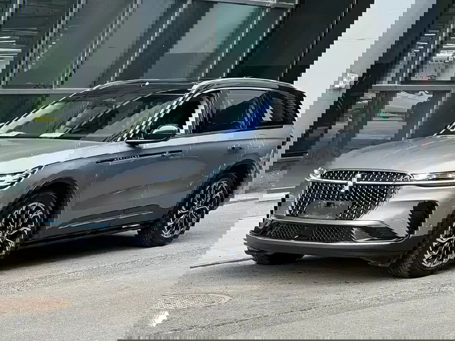 Lincoln Nautilus II май 2023