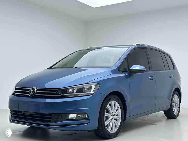 Volkswagen Touran L 2022