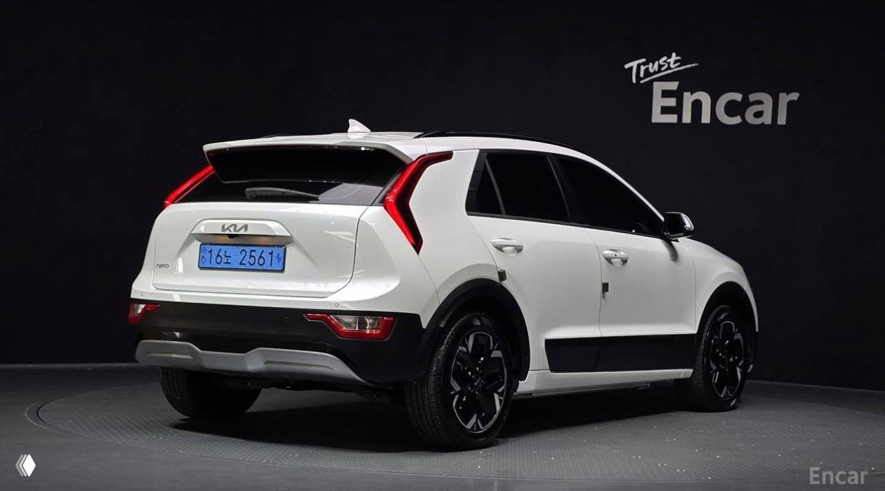 «Полу‑Sportage» Kia Niro (февраль 2023), гибрид